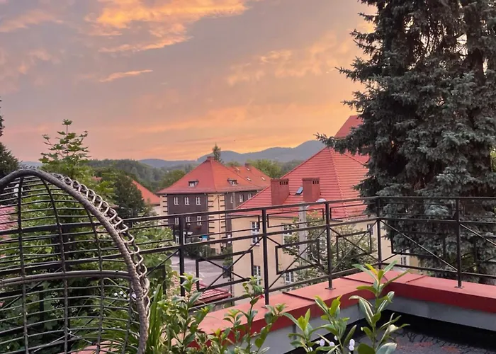 Szmaragdowa Sowa Waldenburg